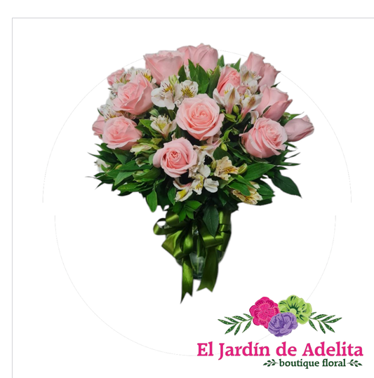 Rosas rosas y alstromerias