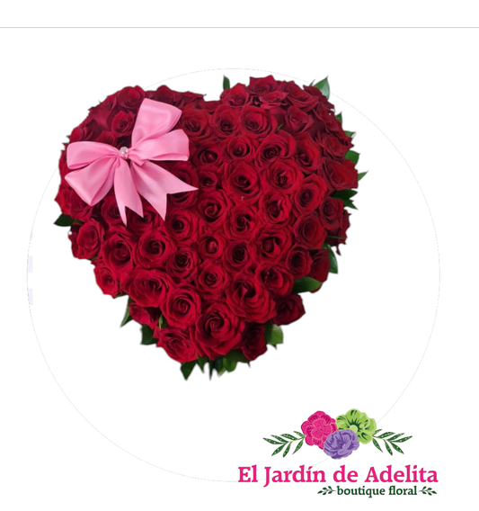 Corazón con 50 rosas